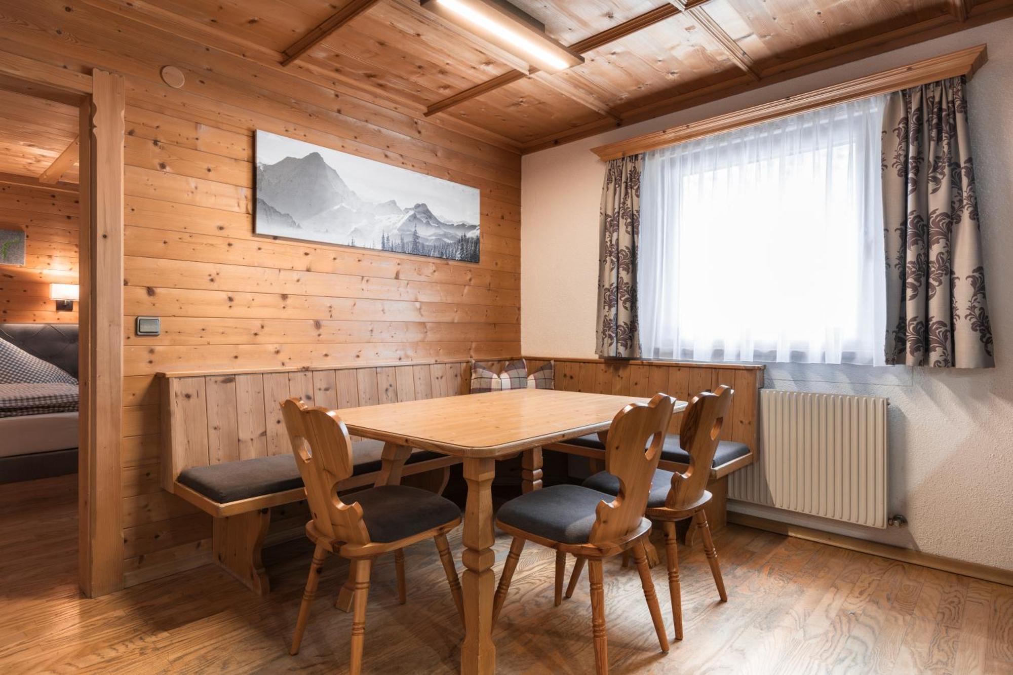 Apart Schneider Ischgl Exteriör bild