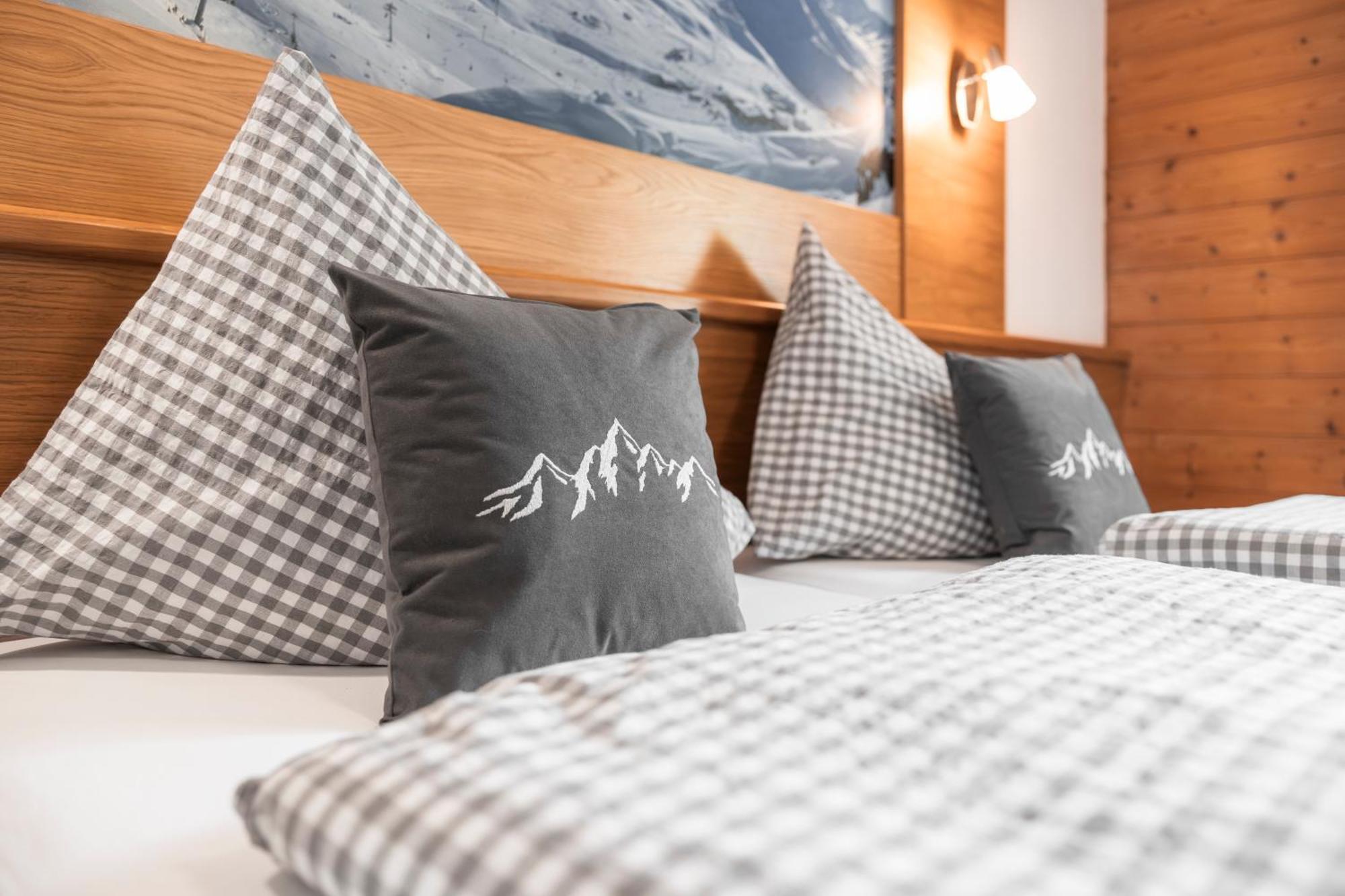Apart Schneider Ischgl Exteriör bild